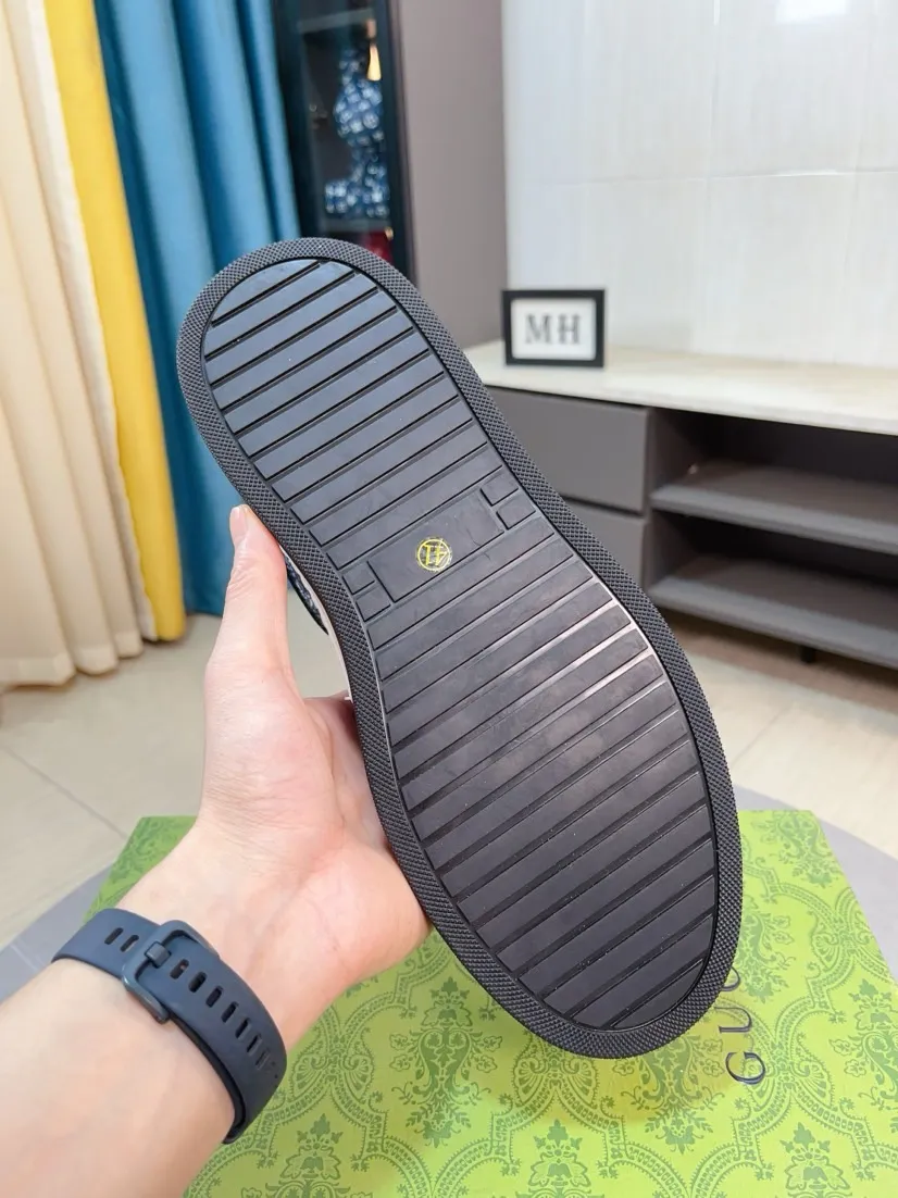 Men's shoes 💰420🌹🌹[GUCCI] Gucci's new lace-up casual men's shoes are on the market first, and the materials and workmanship are superior to all versions on the market. The highest quality shipped first-layer cowhide with imported original perforated materials➕genuine leather lining, privately molded soft outsole, high foot comfort, imported special materials highlight the brand's unique charm, high-end customization 38-44